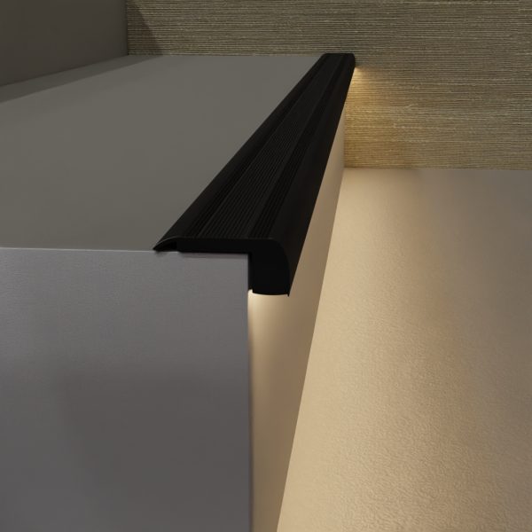 65×27.5mm Non-Slip Stair Channel | AL038 - Image 9