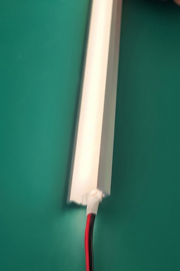Visible LED dots in a shallow LED aluminum profile with a conventional LED strip